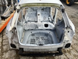 ремень задний кузов Audi Q2 GA 16- LS9R