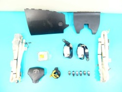 Подушки 3X безопасности ремни COROLLA VERSO II европа