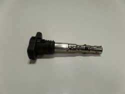 катушка зажигание 06B905115R Audi A4 B7 1.8T