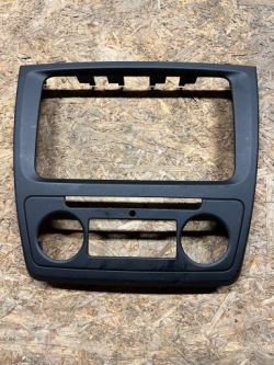 рамка радио навигации SKODA YETI РЕСТАЙЛИНГ 5L0858069L