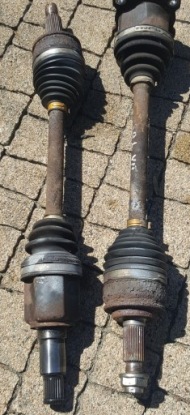 suzuki Grand VITARA 2.0b__полуось левый 06-13