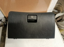 бардачок пассажира TOYOTA COROLLA E12