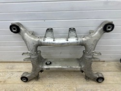 рама подрамник балка подвеска зад BMW F10 F11 6793804 3.0d 2013R