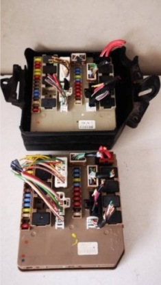 модуль блок предохранителей renault CLIO III 3 MODUS