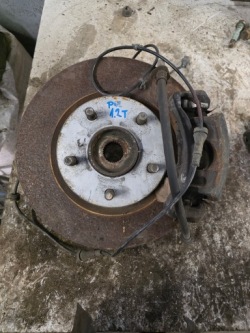 nissan PULSAR 1.2T поворотный кулак, цапфа правая