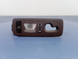 Cayenne II 7P5 лампочка Обшивка потолка боковое задняя