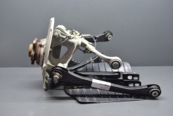 поворотный кулак левый BMW G11 G12 6865661 6861135