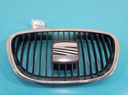 решетка радиатора seat ALTEA 04-09
