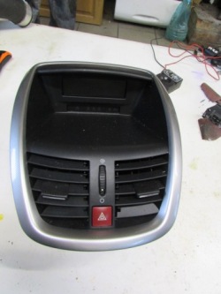 дисплей, панель peugeot 207