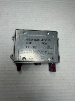 A6 C6 усилитель антены 8E0035456B