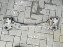 volvo V60 и S60 II 2010 - 2018 год кронштейн Балка перед 31395891