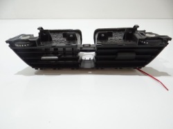 воздухозаборник жалюзи потока воздуха центральная BMW I3 l01 (13950742)