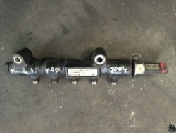 топливная рейка mazda 3 BK 1.6d 02-09
