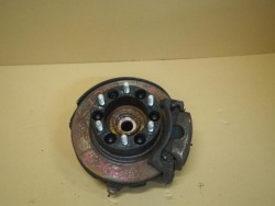 поворотный кулак mitsubishi L200