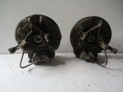 поворотный кулак, цапфа subaru Forester V 2,0i правая передняя