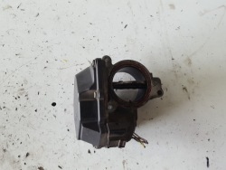Audi OE 057128063E ДРОССЕЛЬНАЯ ЗАСЛОНКА