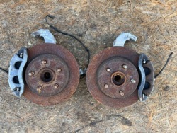 поворотный кулак, цапфа левый перед Dodge RAM 1500 52106723AB