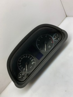 спидометр часы MERCEDES A1695401247