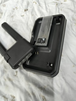 лампочка подсветка Кузова FIAT DUCATO 1305918070