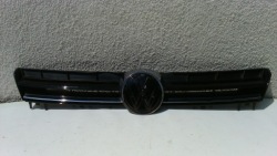 vw GOLF VII решетка радиатора 5G0853653E