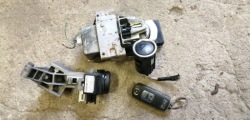 mazda 3 BL 09-13 замок серцевина + блокада