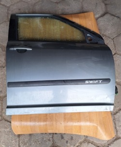 дверь передняя правая suzuki SWIFT IV MK6 5D