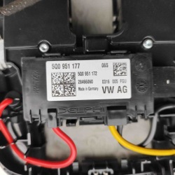 лампочка панель Обшивка потолка Audi A3 8V 5Q0951172