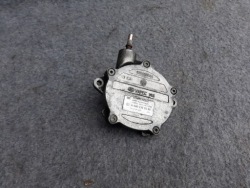 насос вакум MERCEDES W169 W245 2.0 CDI
