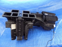 радиатор отопителя MERCEDES W176 2 A2468305101 европа