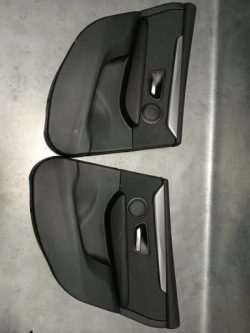 BMW 2 F45 дверные карты зад