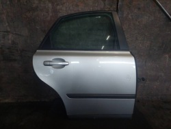 дверь Комплектная задняя правая volvo S40 II 426-26