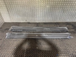 MASERATI LEVANTE молдинг порога левая правая