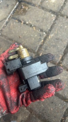 клапан давления renault LAGUNA II 1.9 8200270451 / 72190356 NR330