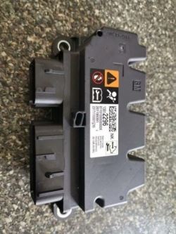 БЛОК УПРАВЛЕНИЯ подушки безопасности Chevrolet VOLT II 13512296