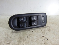 панель кнопки стекл передний левый renault CLIO III 8201189451