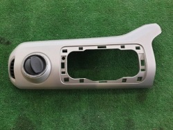 молдинг декоративная консоли PARTNER BERLINGO II 9681843277