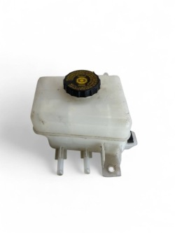 бачок тормозной жидкости lexus RX (_L2_) 241040 3.5л гибрид 193kW 2018