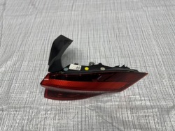 фонарь правый MASERATI GRECALE 670157329