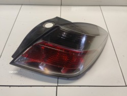 opel Astra H фонарь правый 13252444