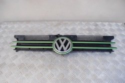 решетка радиатора LA6P vw Golf IV
