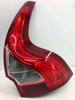 volvo XC60 фонарь задний правый led 31323035