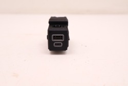 MASERATI GRECALE панель usb