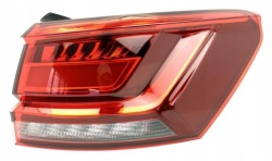 фонарь правый новый full led vw TOUAREG CR7 760945096A