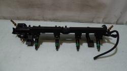топливная рейка FORD Fiesta Mk7 98AG-14A390-LB