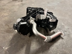 vw TIGUAN 2.0tdi коллектор Впускный + ДРОССЕЛЬНАЯ ЗАСЛОНКА 03L129711AM