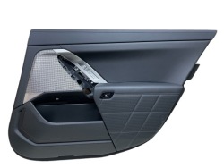 дверные карты задний правый BMW 7 G70