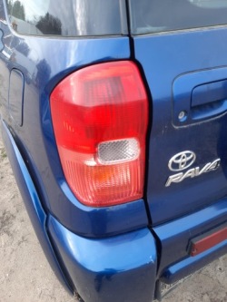 фара правая TOYOTA 2002 год