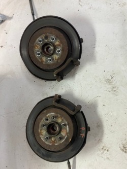 поворотный кулак LAND ROVER L320 2.7 05-