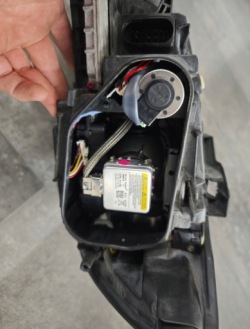фара правая передняя Audi Q7 4L0941004B 89312980 4L0907391