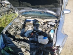 Audi A4 петля задних дверь задняя 2005 2.0л